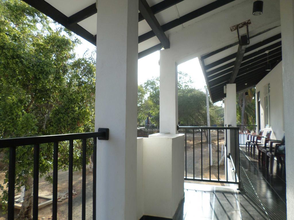 Romana Rest Kataragama Esterno foto